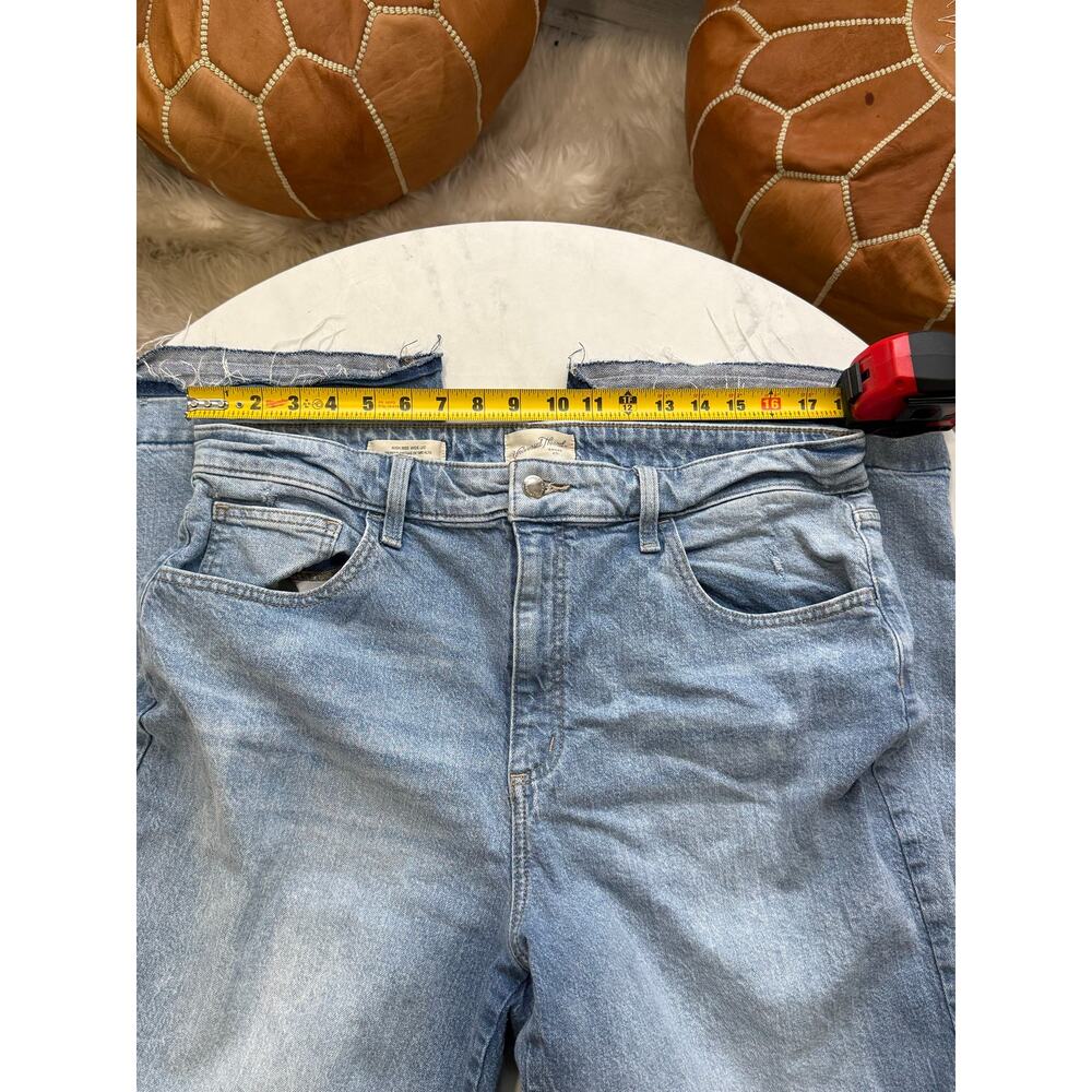 Women’s Size 16 High Rise Wide Leg Jeans Light Wash Raw Frayed Hem Denim - Picture 4 of 7
